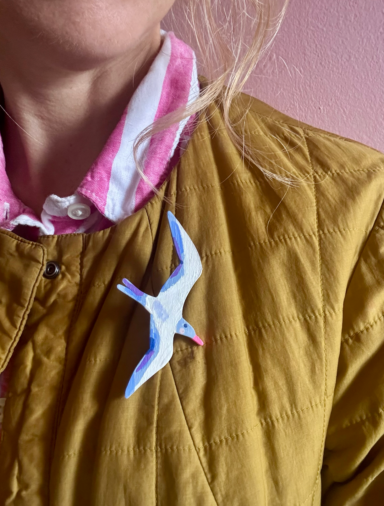 Bird pin, hand painted