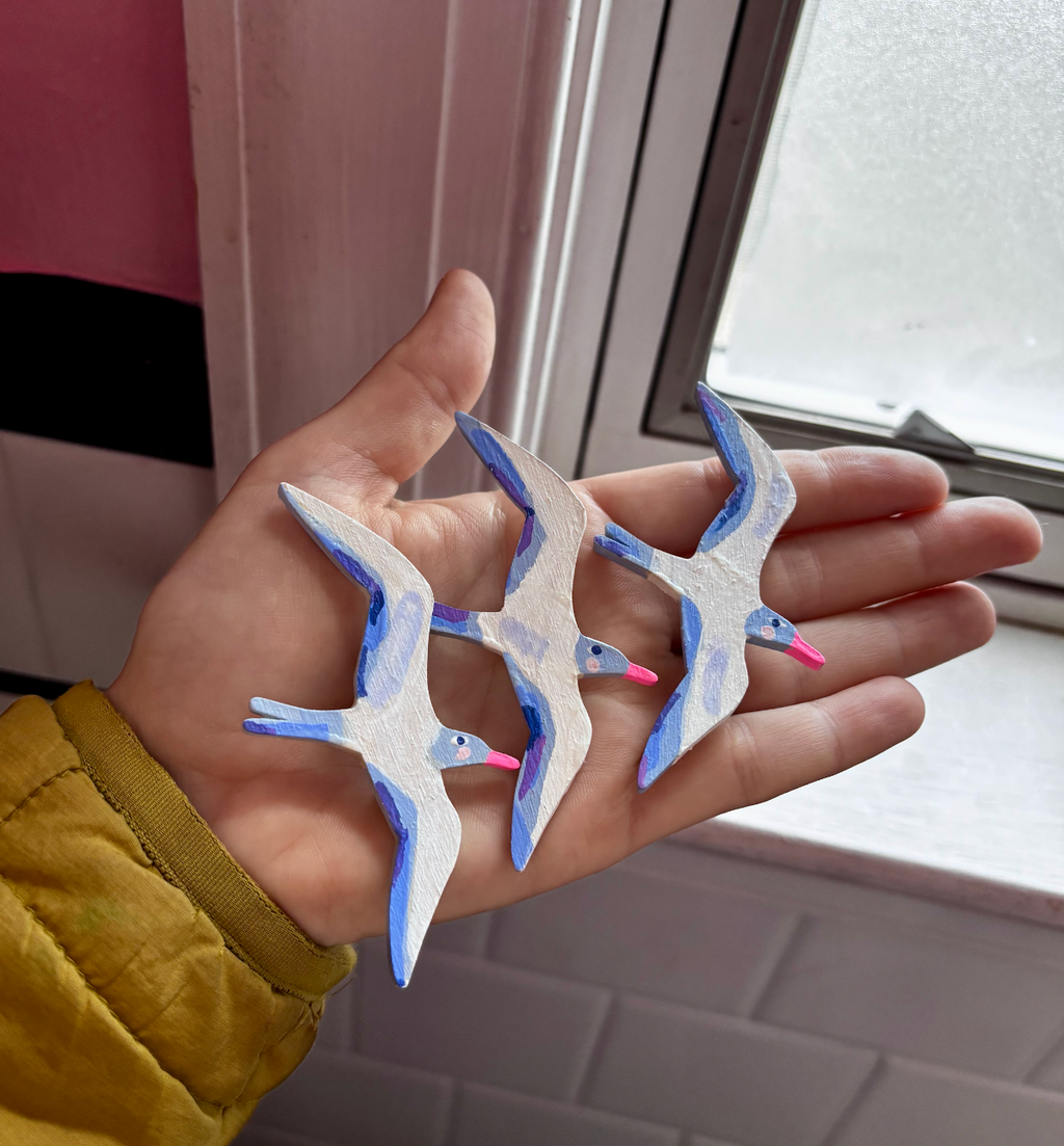 Bird pin, hand painted